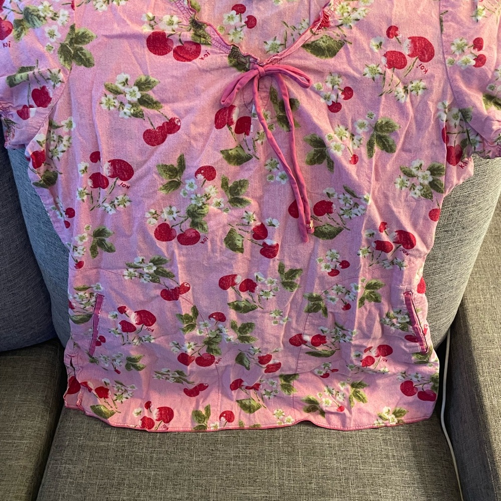 Koi Pink Floral Top